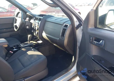 2011 Ford Escape Xlt z USA, uszkodzony, nr VIN 1FMCU0D71BKA42950